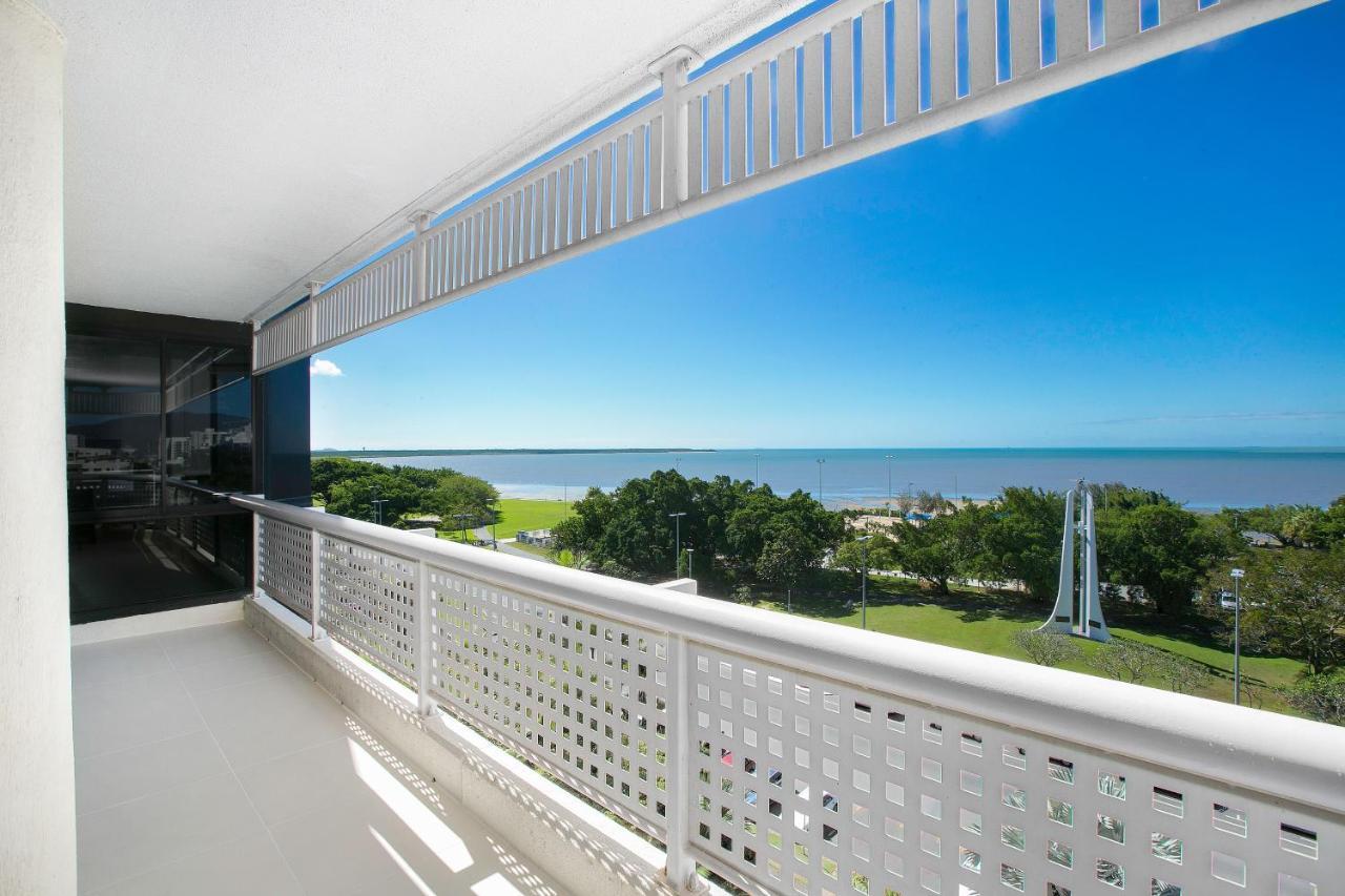 Cairns Luxury Seafront Apartment المظهر الخارجي الصورة